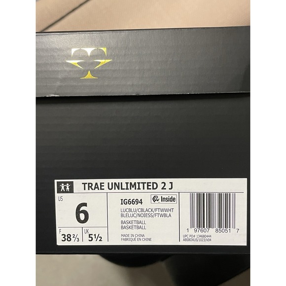 Adidas Trae Unlimited Lucid Blue / Black / White IG6694 Grade-School Size 6Y - Picture 7 of 7